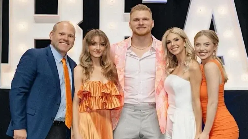 Aria Hutchinson: Chris Hutchinson & Melissa Sinkevics Daughter